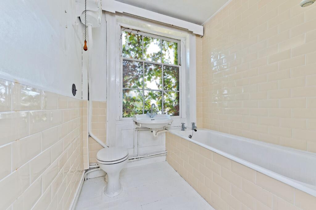 House in Kingston upon Thames - View 5