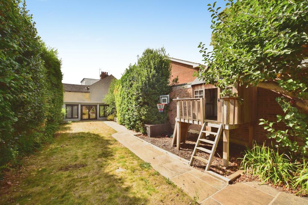 House in Maidstone, Kent - View 4