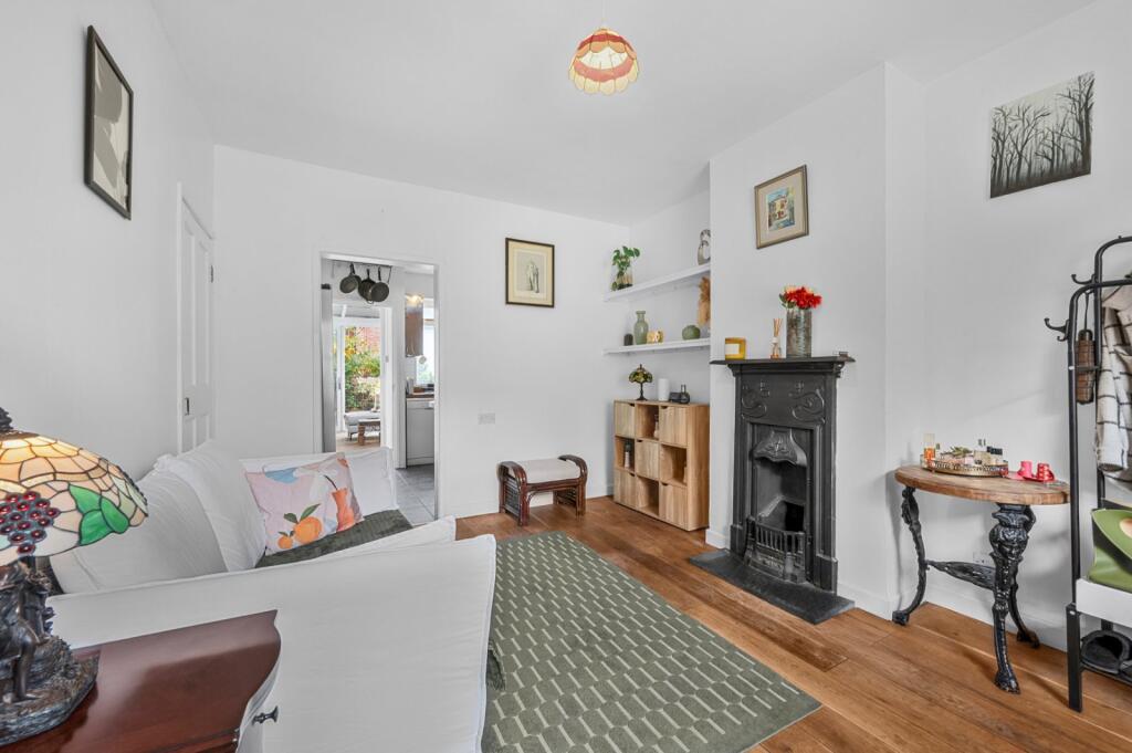 House in London - View 3