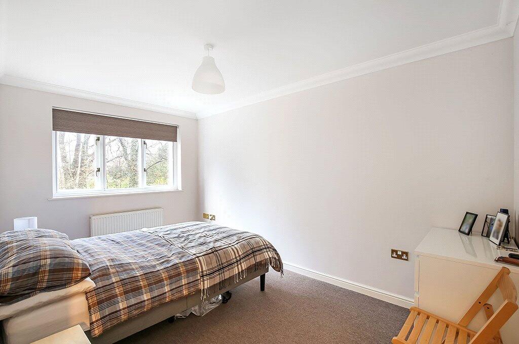 Apartment in Winchester, Hampshire - View 4