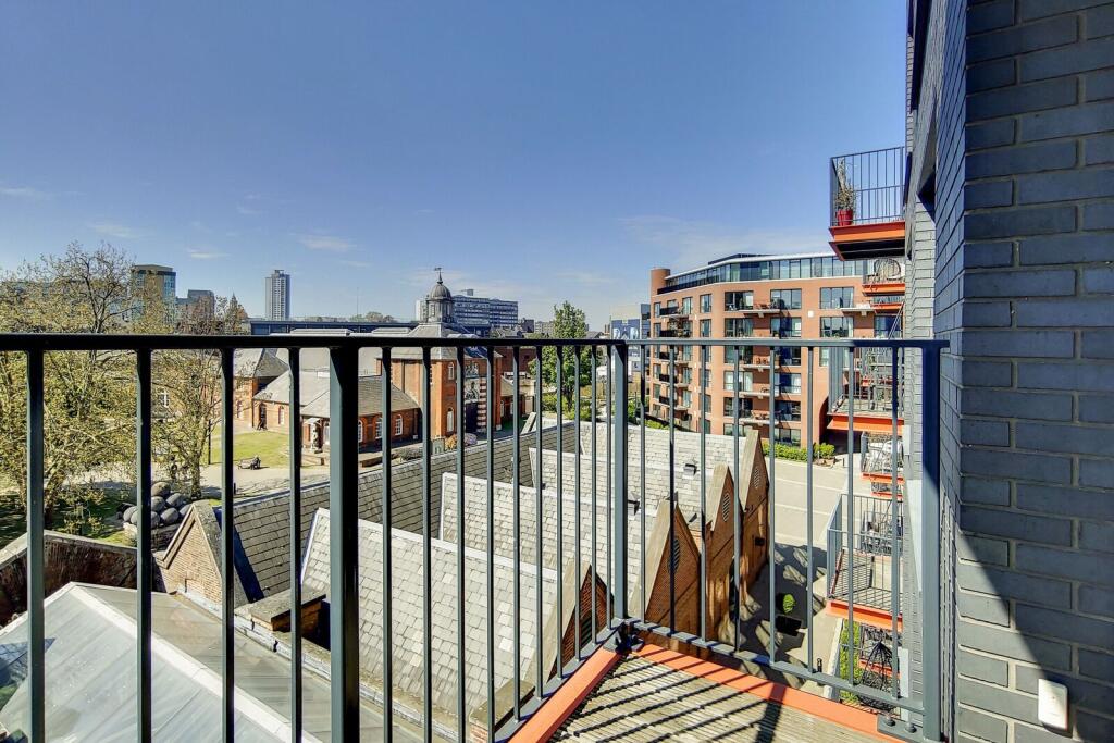 Apartment in London - View 4