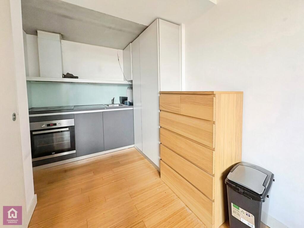 Apartment in Trafford, Greater Manchester - More