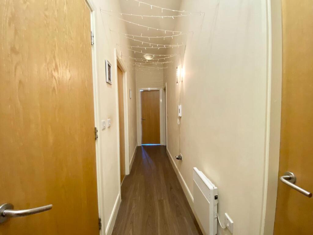 Saville Court, Milnsbridge, Huddersfield photo 3