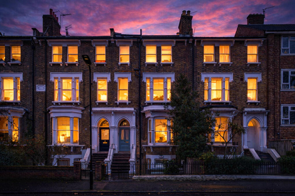 Main image of property: Queensdown Road, London, E5