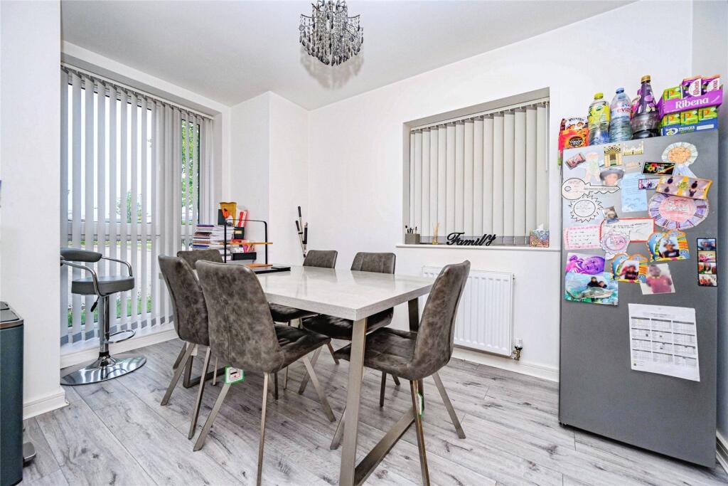 House in Luton - View 5