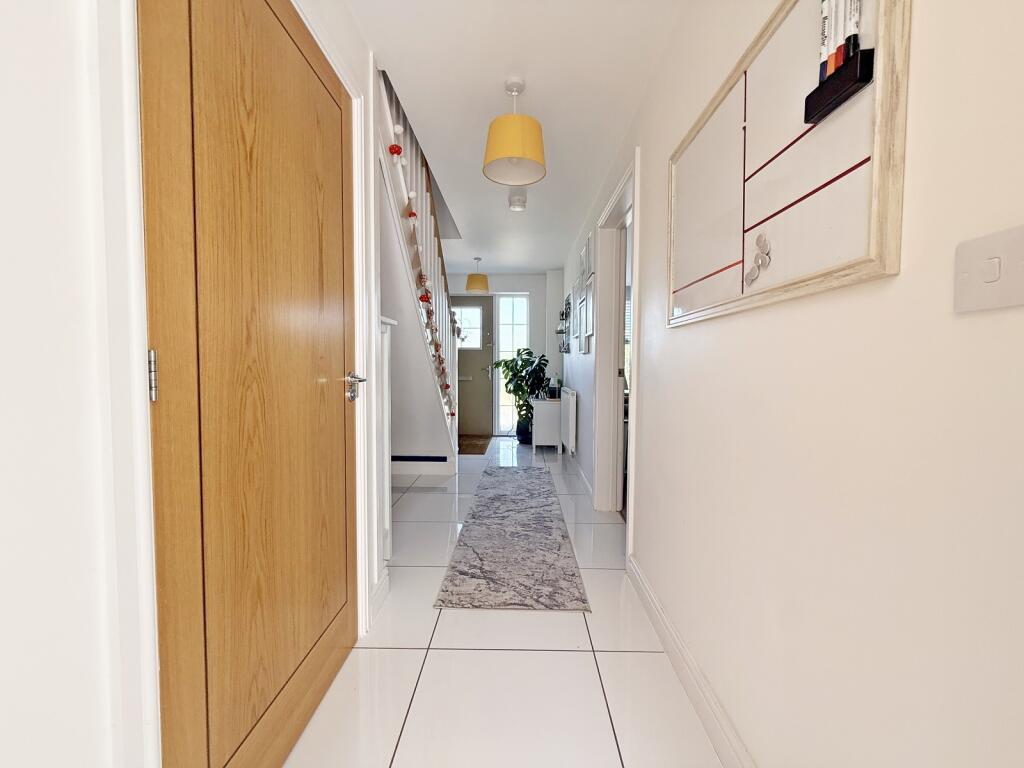 House in Cardiff, Tonyrefail - View 6