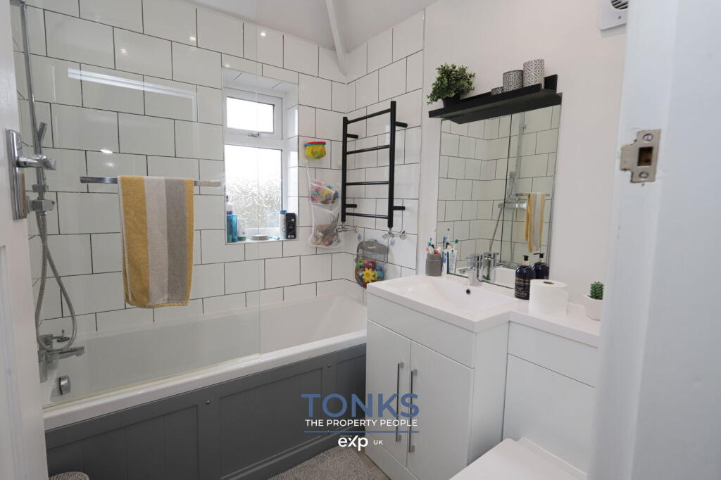 Additional image 14 of Swan Crescent, Oldbury, B69 4QQ