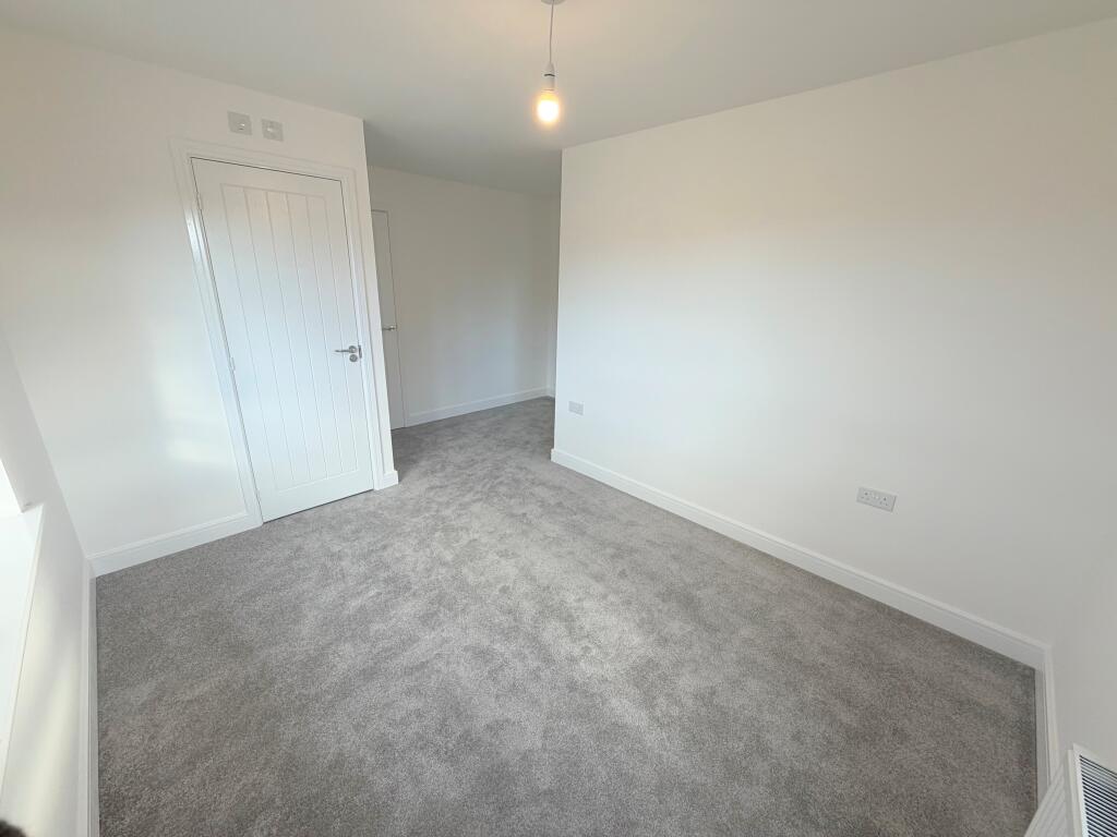 House in Vale of White Horse, Western Valley - View 3