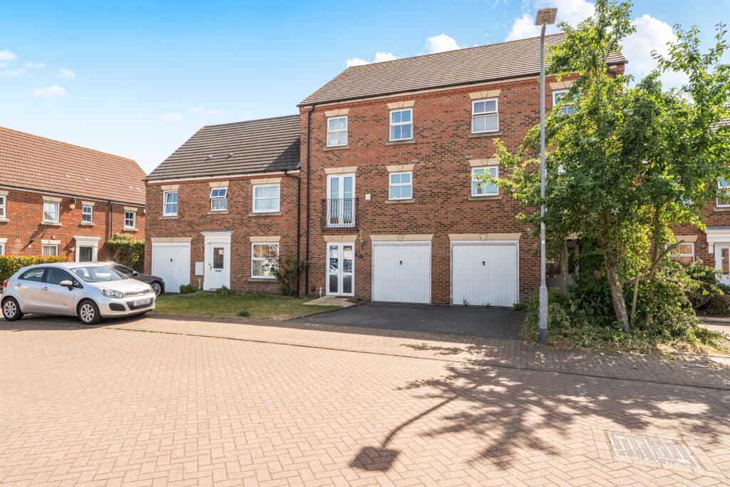 Main image of property: Dalton Green, Langley, SL3