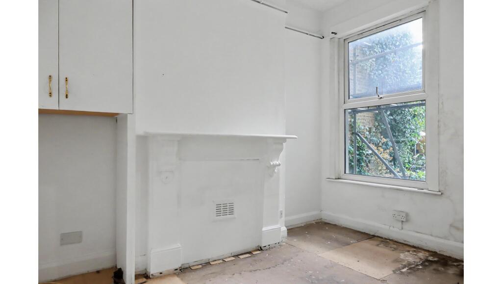 Apartment in London, Stockwell - View 5