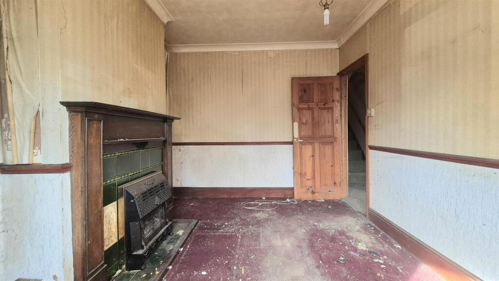 House in Luton - View 3