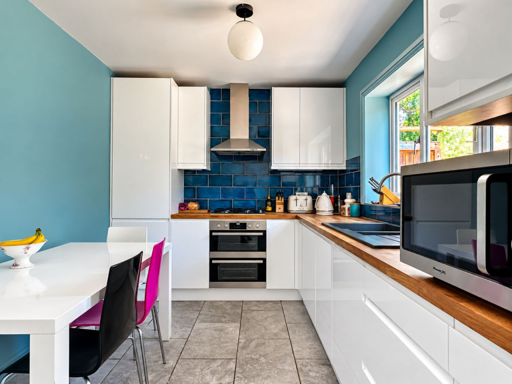 House in Kingston upon Thames - View 3