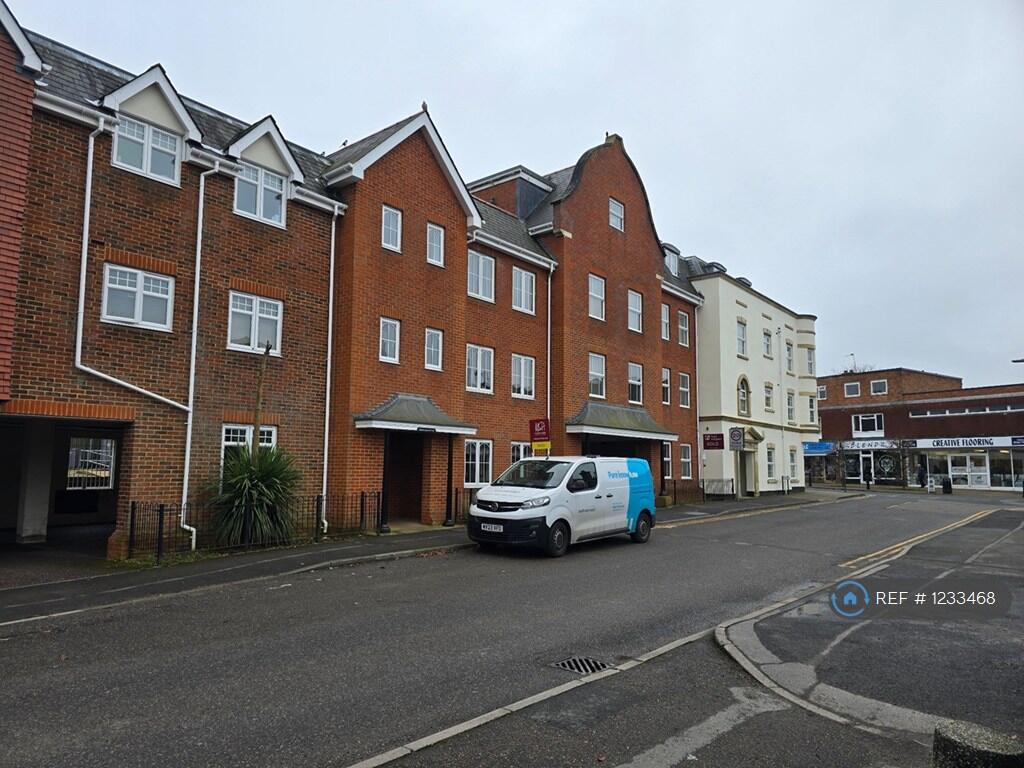 Main image of property: Peninsula Place, Crowthorne, RG45
