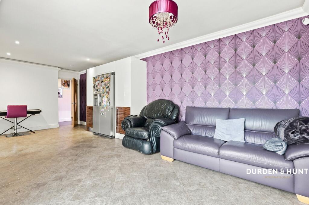 House in Romford - View 4