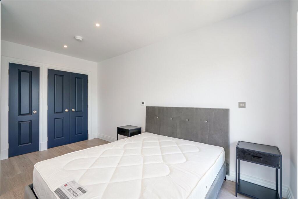 Apartment in London - View 3