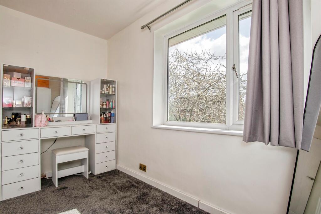 Essex Close, WORCESTER - Vue 5