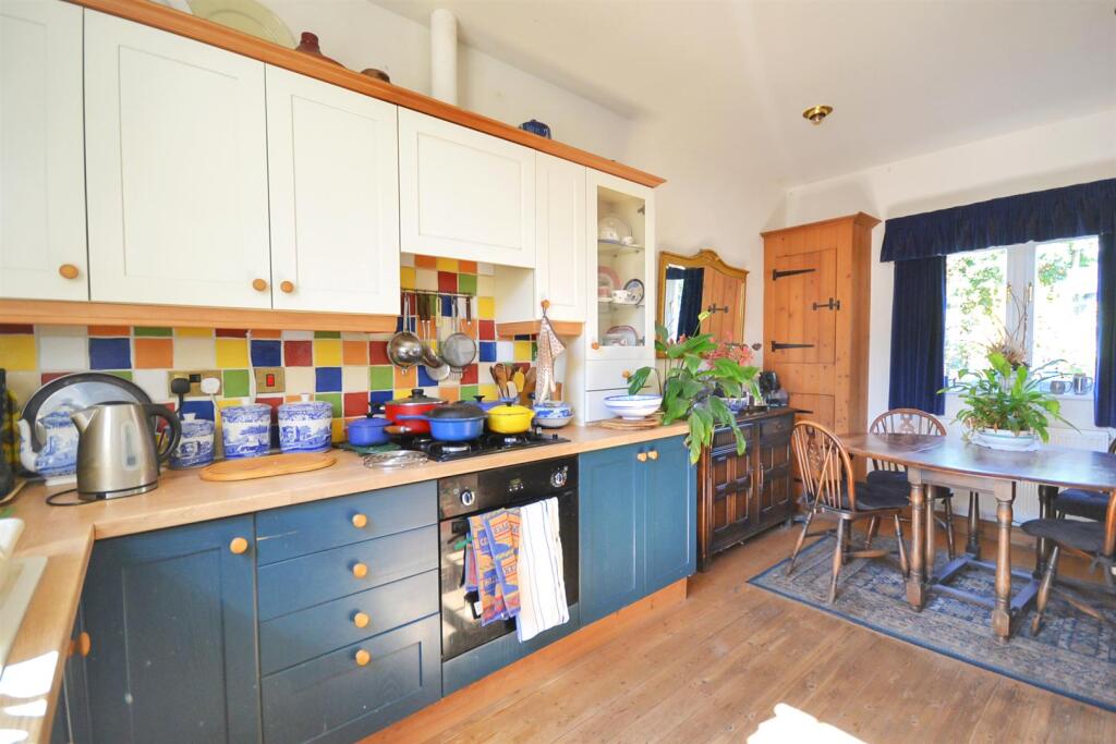 Priory Road, Thurgarton, Nottingham photo 4