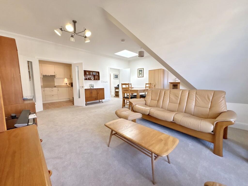 Apartment in Poole, Parkstone - View 5