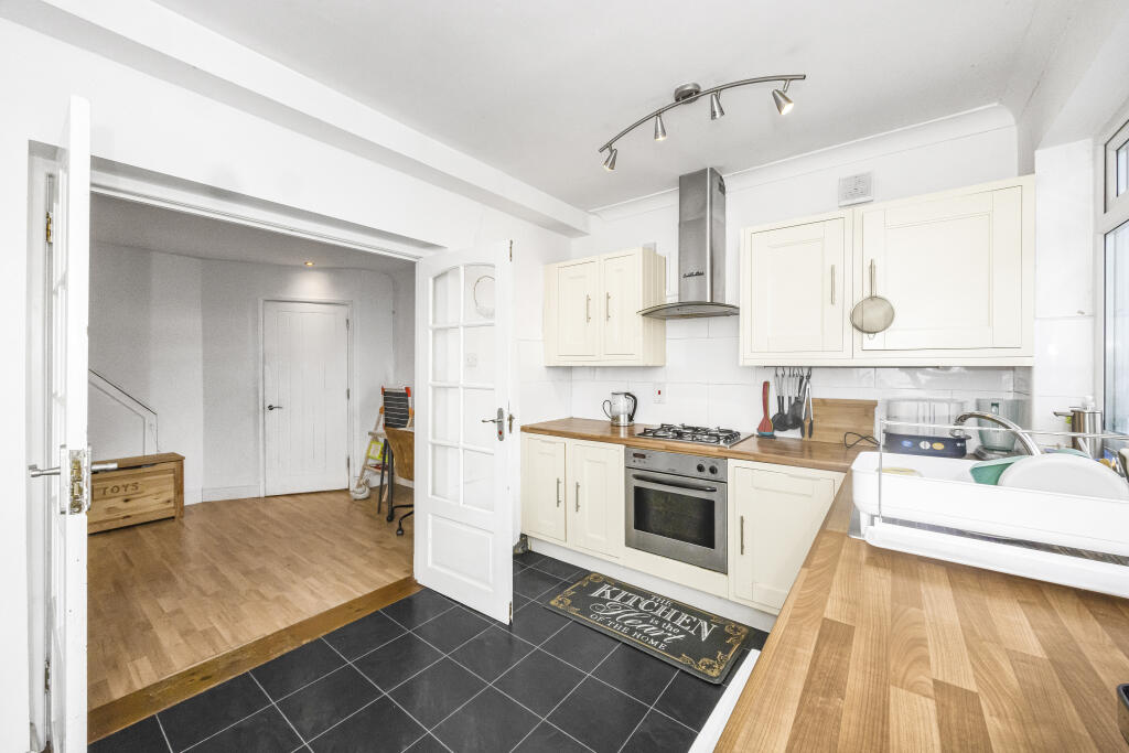 House in Dartford - View 4