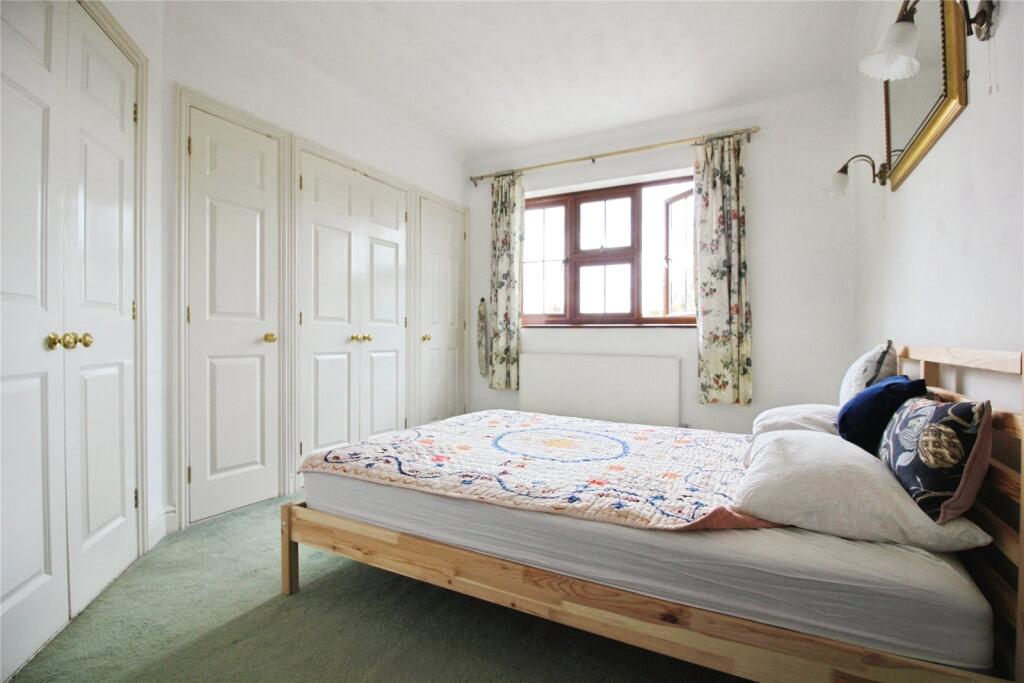 House in Reading, Dee Park - View 5