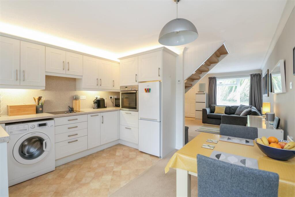 House in Redhill - View 5