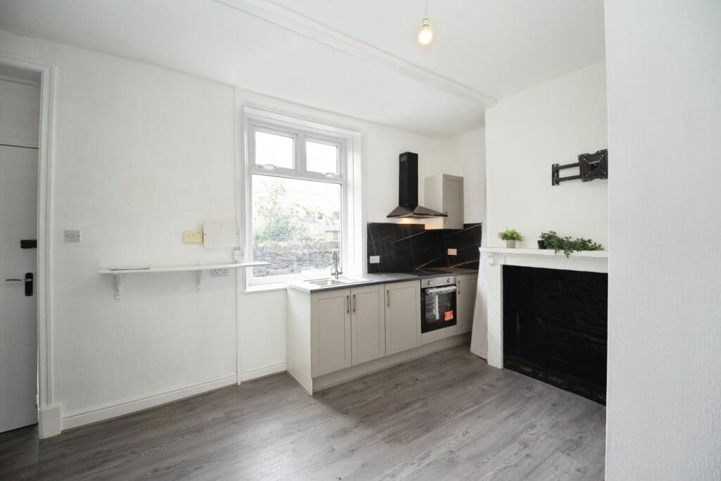 Westgate, Eccleshill, Bradford, BD2 photo 2