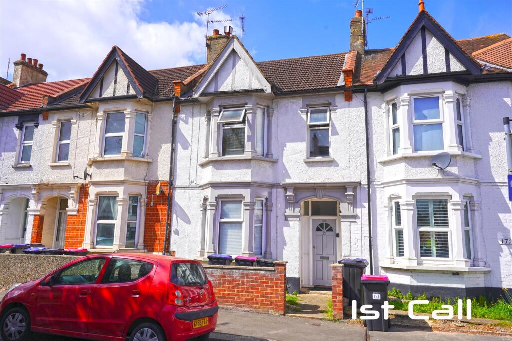 Main image of property: Beedell Avenue, Westcliff-On-Sea
