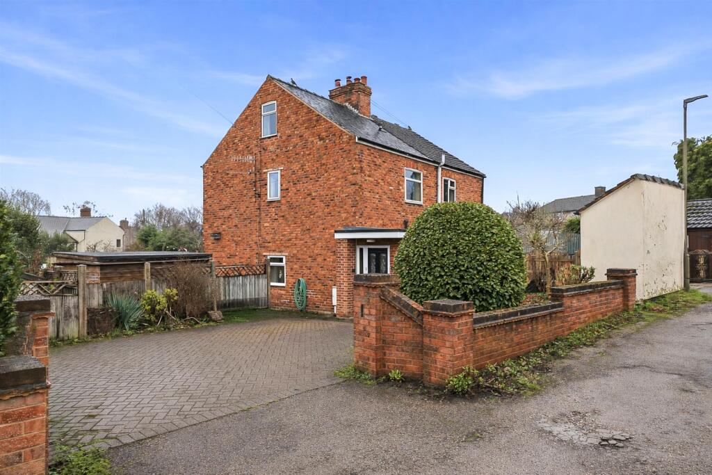 Main image of property: Broom Close, Newbold, Chesterfield