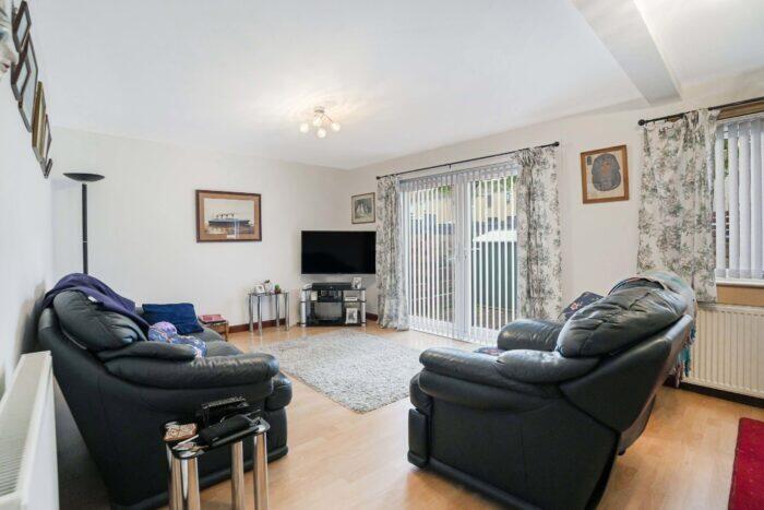 House in Rosyth, Fife - View 4