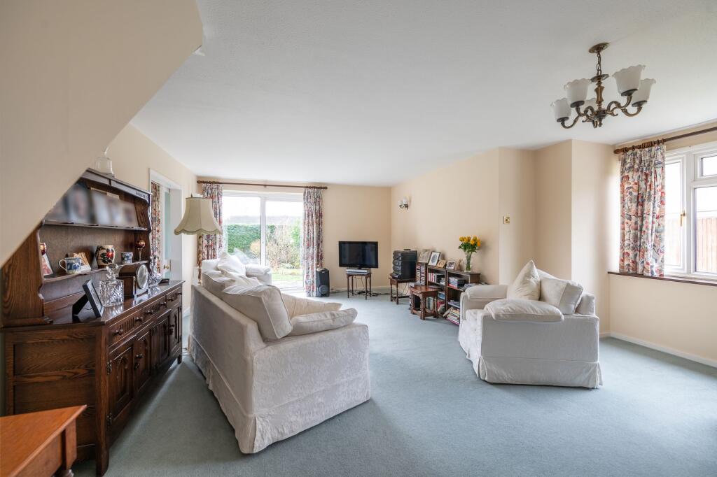 House in Reigate and Banstead, Surrey - More
