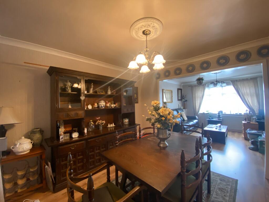 Coombes Road, London Colney, AL2 - View 5