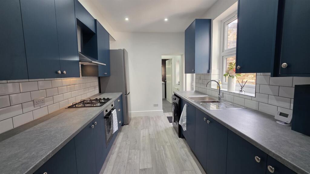 House in Southall - View 3