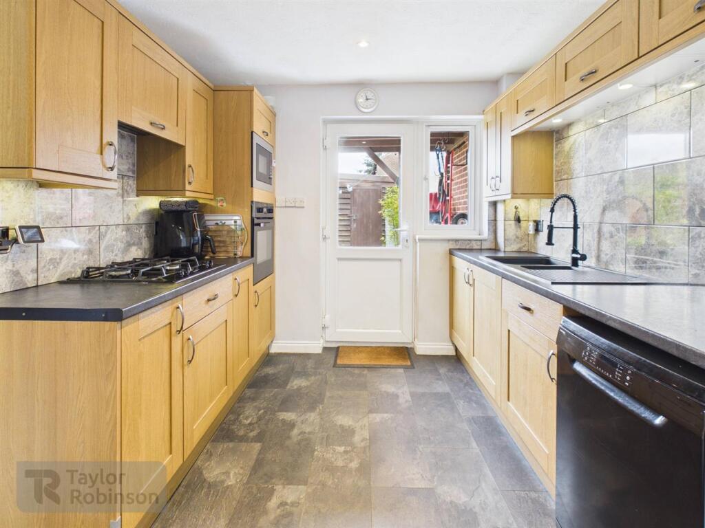 House in Crawley, West Sussex - View 4