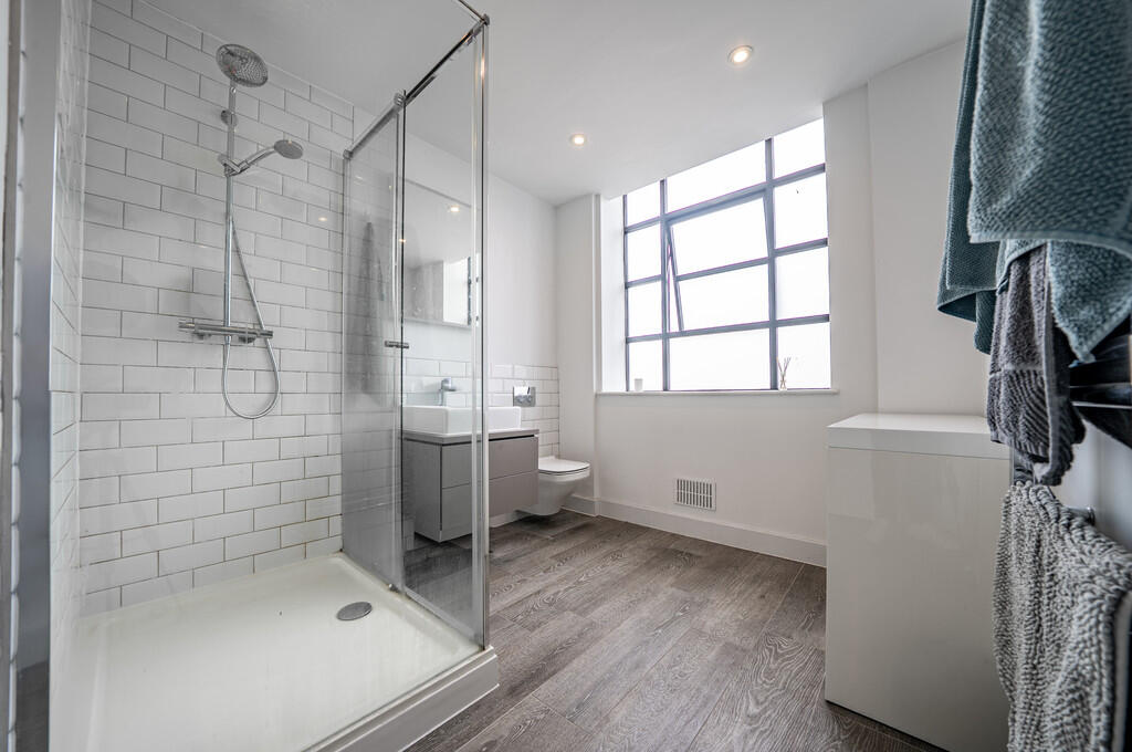 Apartment in Birmingham, Jewellery Quarter - View 3
