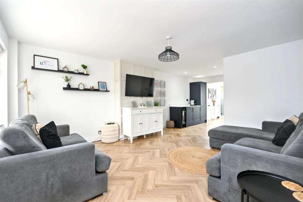 House in Brighton - View 2