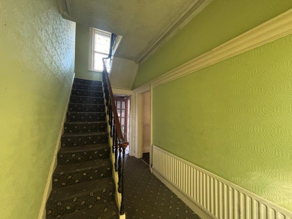 House in Bradford - View 4