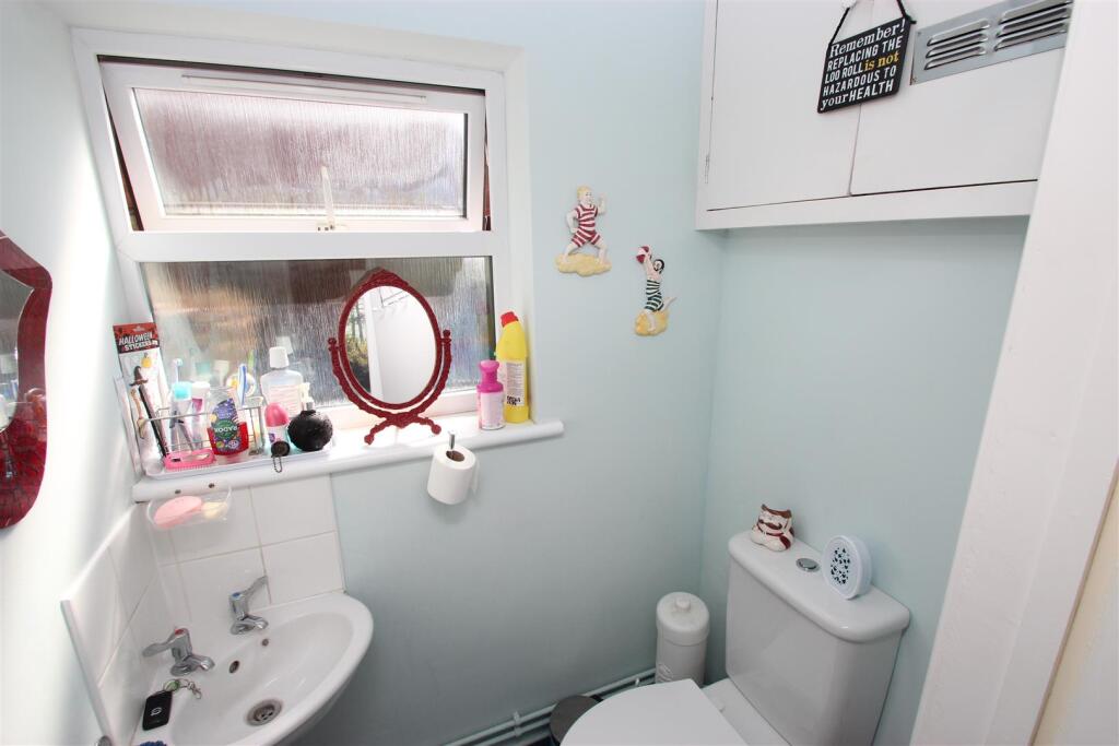House in Rushden, North Northamptonshire - View 3