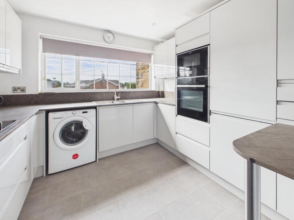 24 Roman Way, Horncastle photo 4