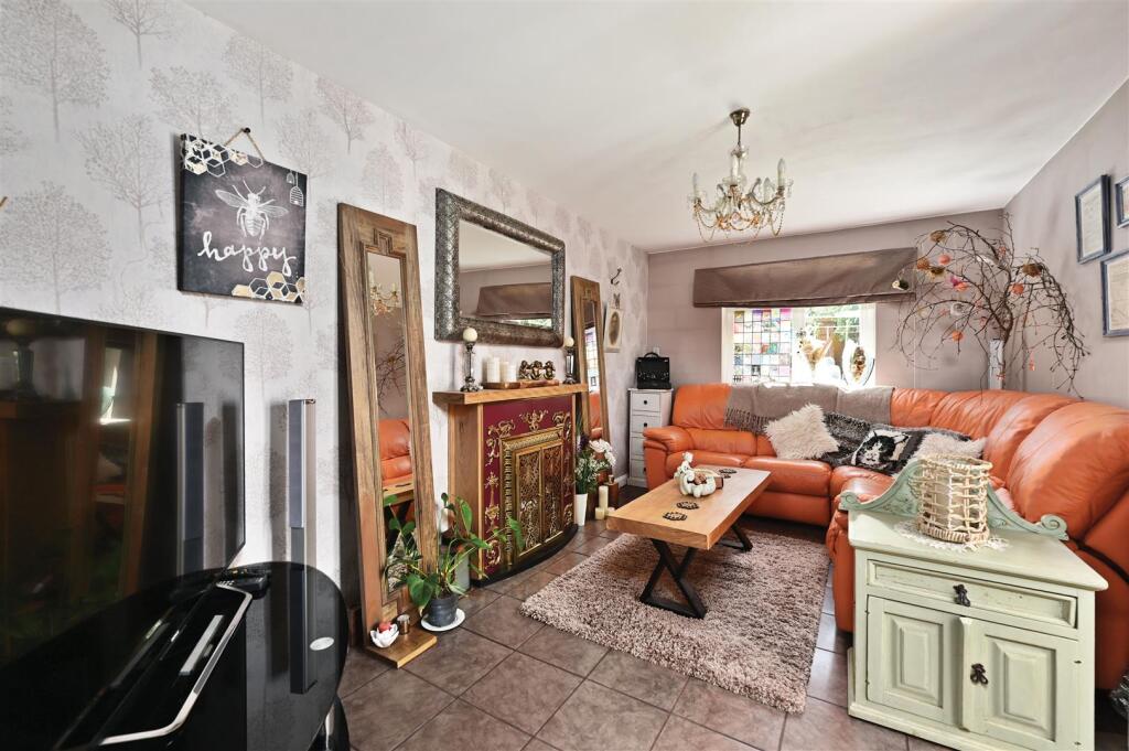 House in Basingstoke and Deane, Basingstoke - View 4