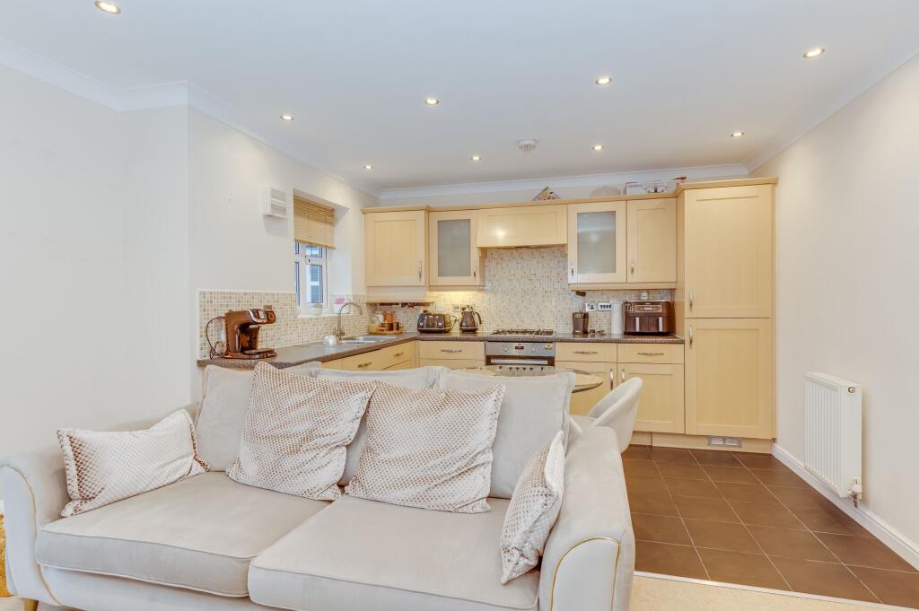 Pickard Drive, Sheffield, S13 photo 3