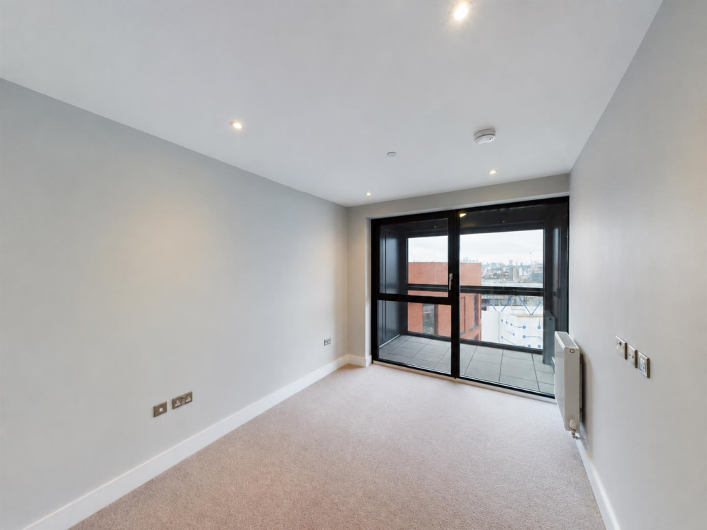 Silvocea Way, London - View 4