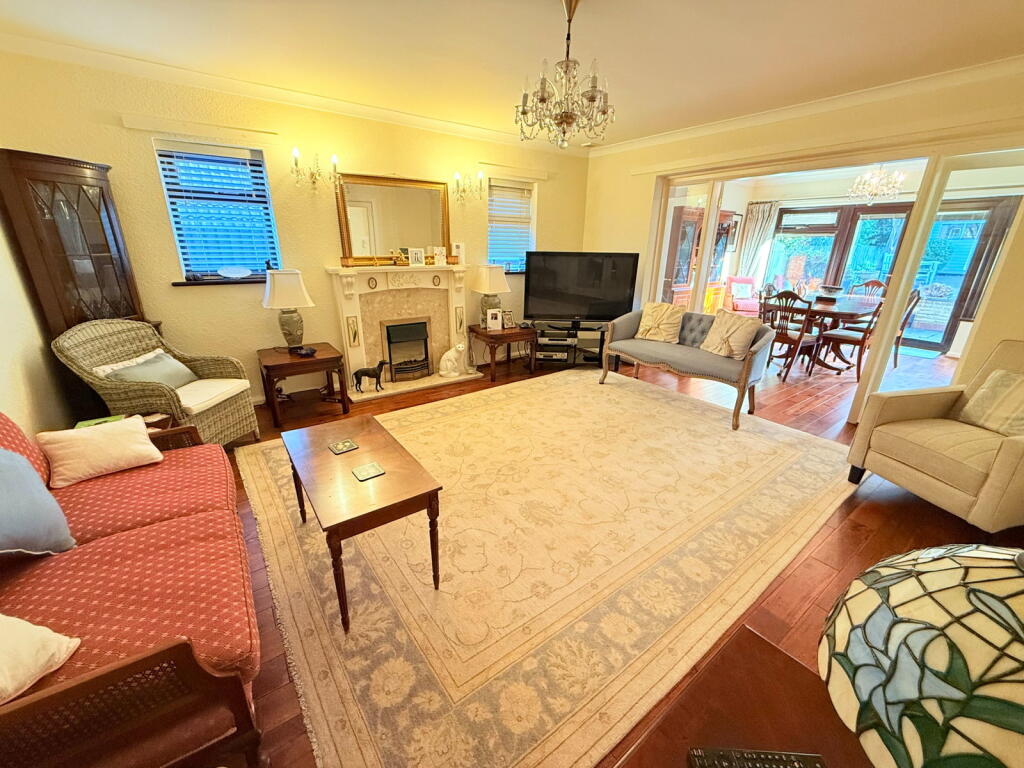 House in Solihull, Kineton Green - View 4