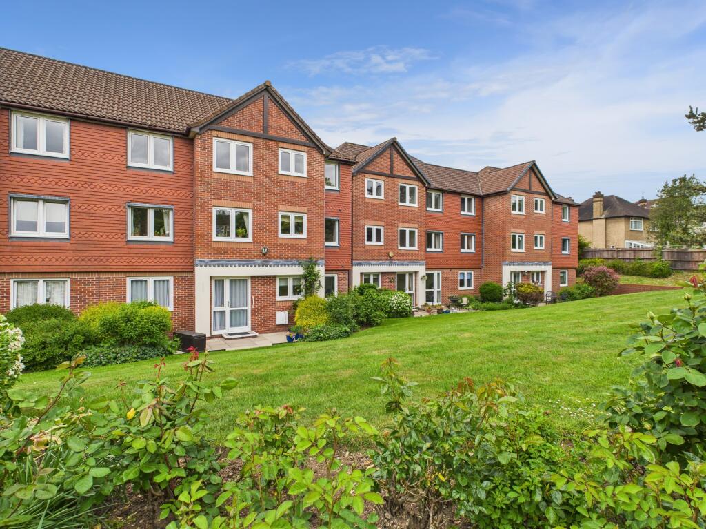 Main image of property: Weston Court, Farnham Close, Whetstone, London N20