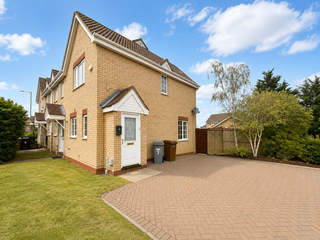 Main image of property: Waterson Vale, Chelmsford, CM2