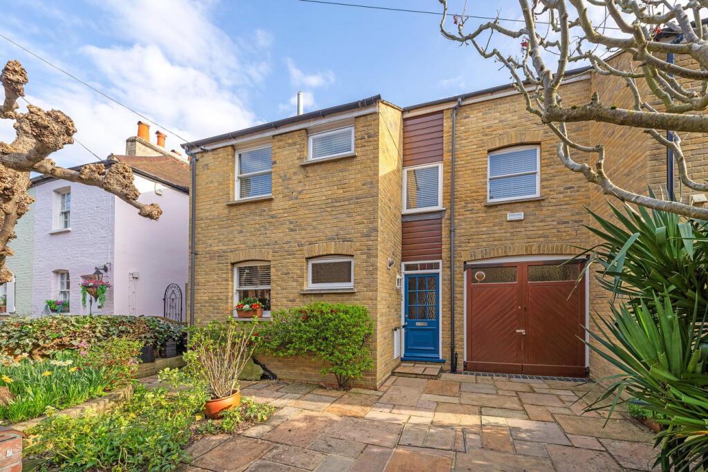 Main image of property: Chancery Lane, Beckenham, BR3