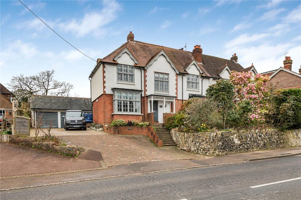 Main image of property: Broad Street, Cuckfield, Haywards Heath, West Sussex, RH17