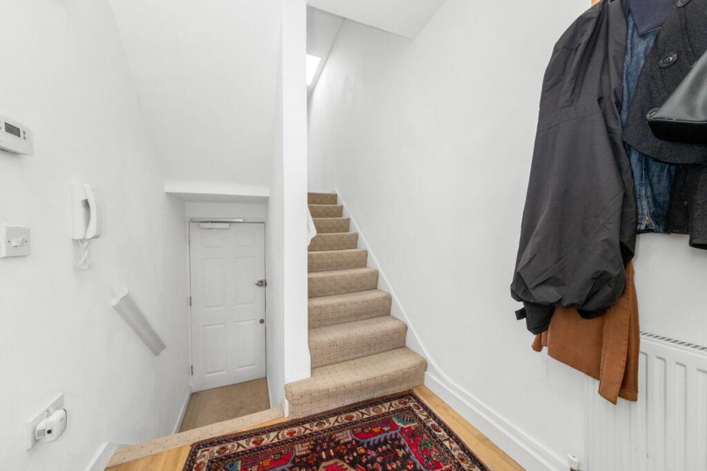 Apartment in London - More