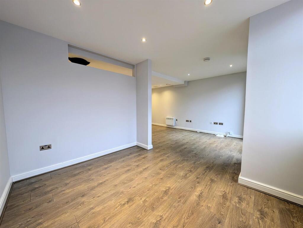 Apartment in Liverpool, Pride Quarter, Vauxhall - View 5