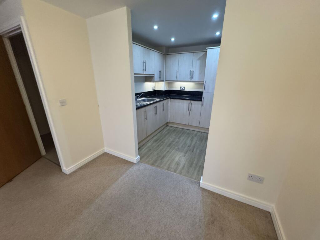 Apartment in Bolton - View 4