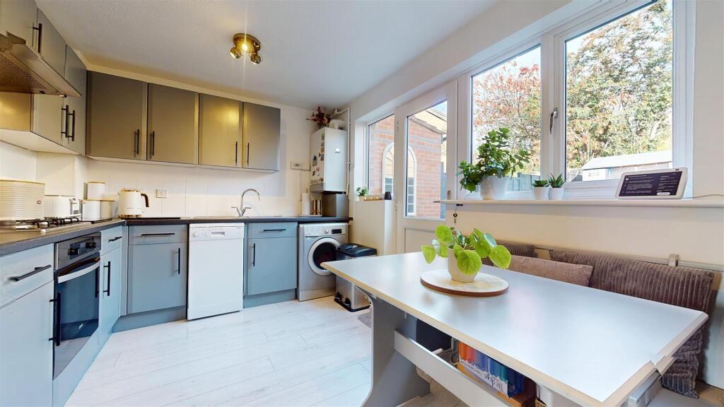 House in Milton Keynes, Great Holm, Loughton and Great Holm - View 4